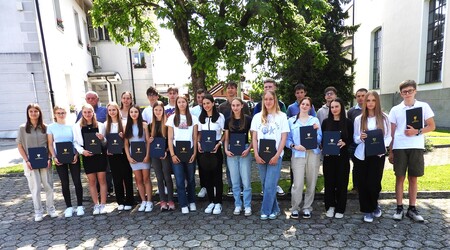 Devetošolke in devetošolci pri sprejemu župana Občine Cerklje na Gorenjskem 2